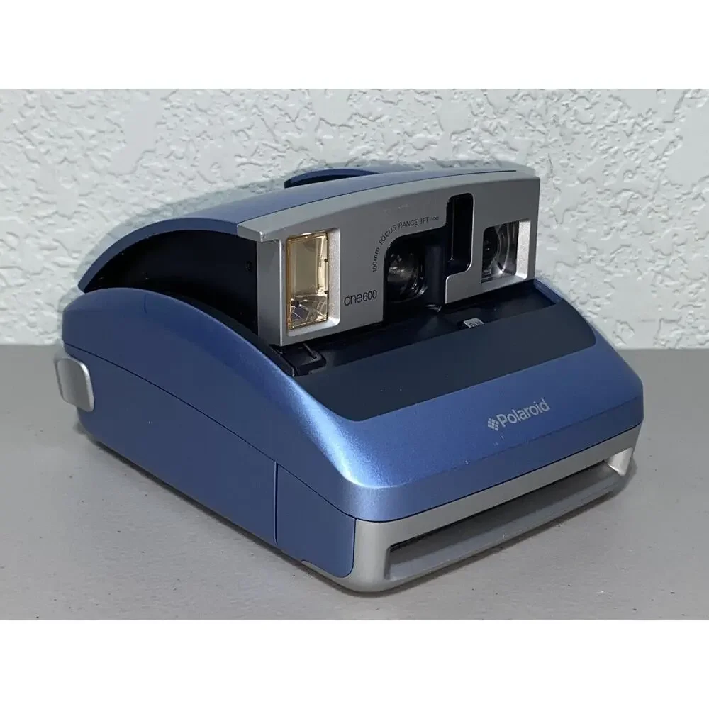 Vintage Polaroid One600 Classic 600 Instant Film Blue Camera With Flash Untested